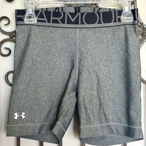 Under Armour Girls’ Heat Gear Shorty Size Small